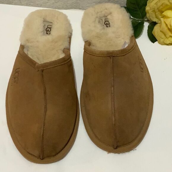 UGG Authentic Mens Scuff Leather Cozy Slippers Shoes Tan 5172 size9 - Picture 1 of 9